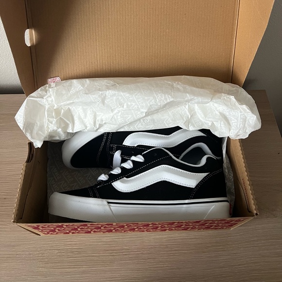 Vans KNU SKOOL Black and White Sneakers - Picture 2 of 5